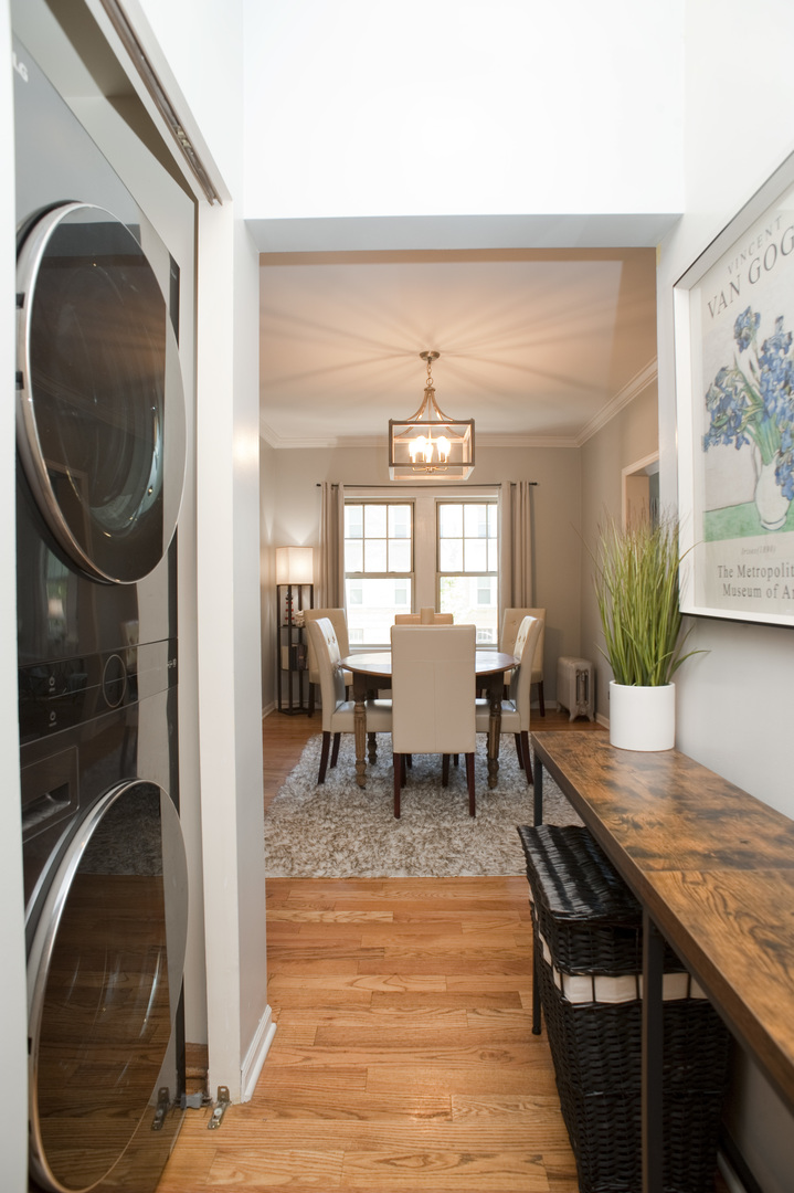 405 S Harvey Avenue Unit: 1B