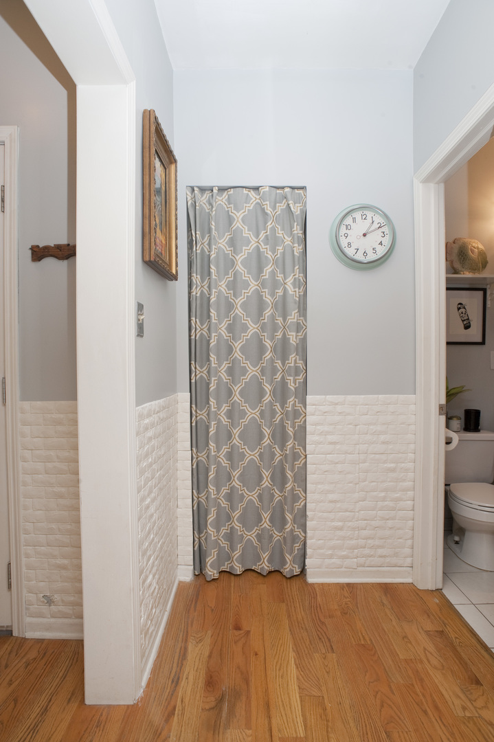 405 S Harvey Avenue Unit: 1B