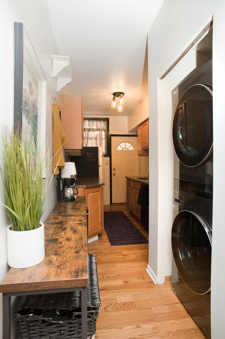 405 S Harvey Avenue Unit: 1B