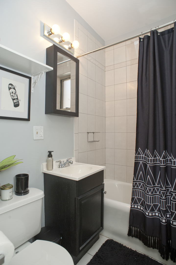 405 S Harvey Avenue Unit: 1B