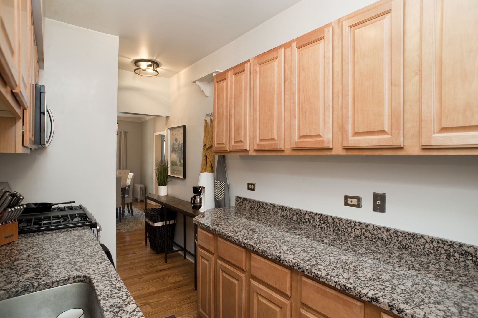 405 S Harvey Avenue Unit: 1B