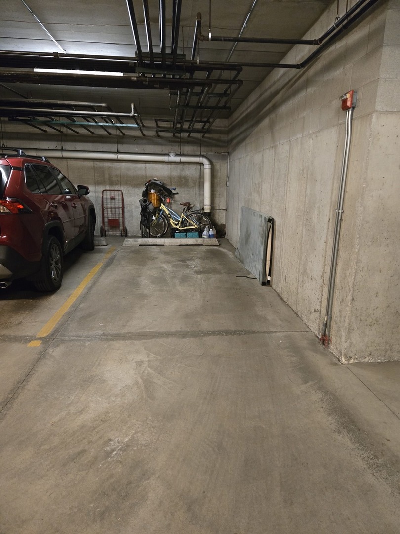 515 N Harlem Avenue Unit: 305