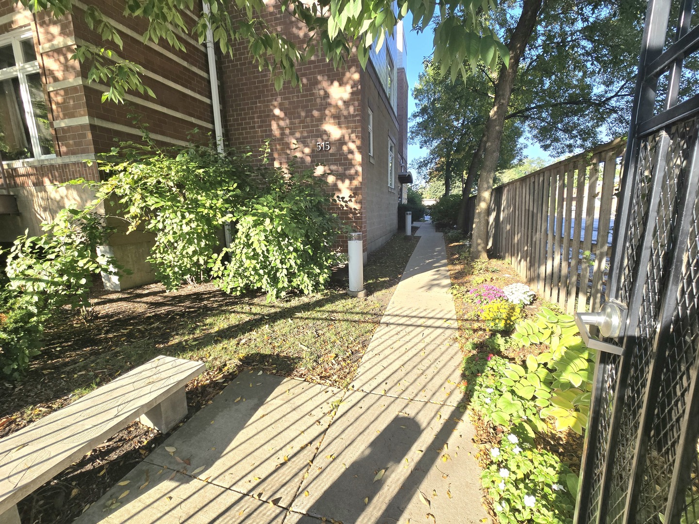 515 N Harlem Avenue Unit: 305