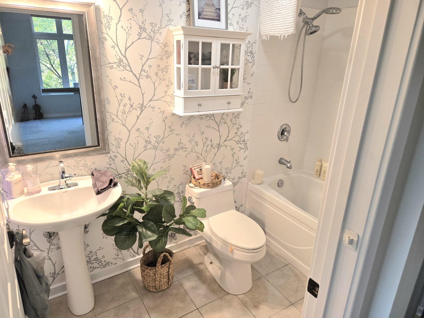 515 N Harlem Avenue Unit: 305