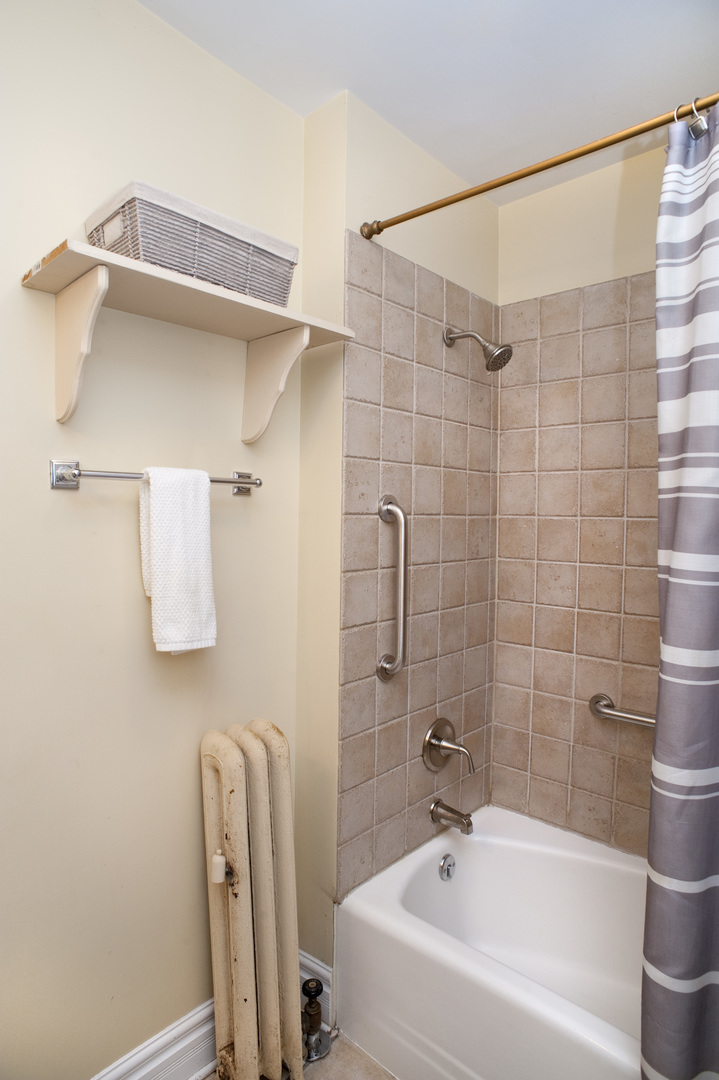 844 S Scoville Avenue Unit: 2