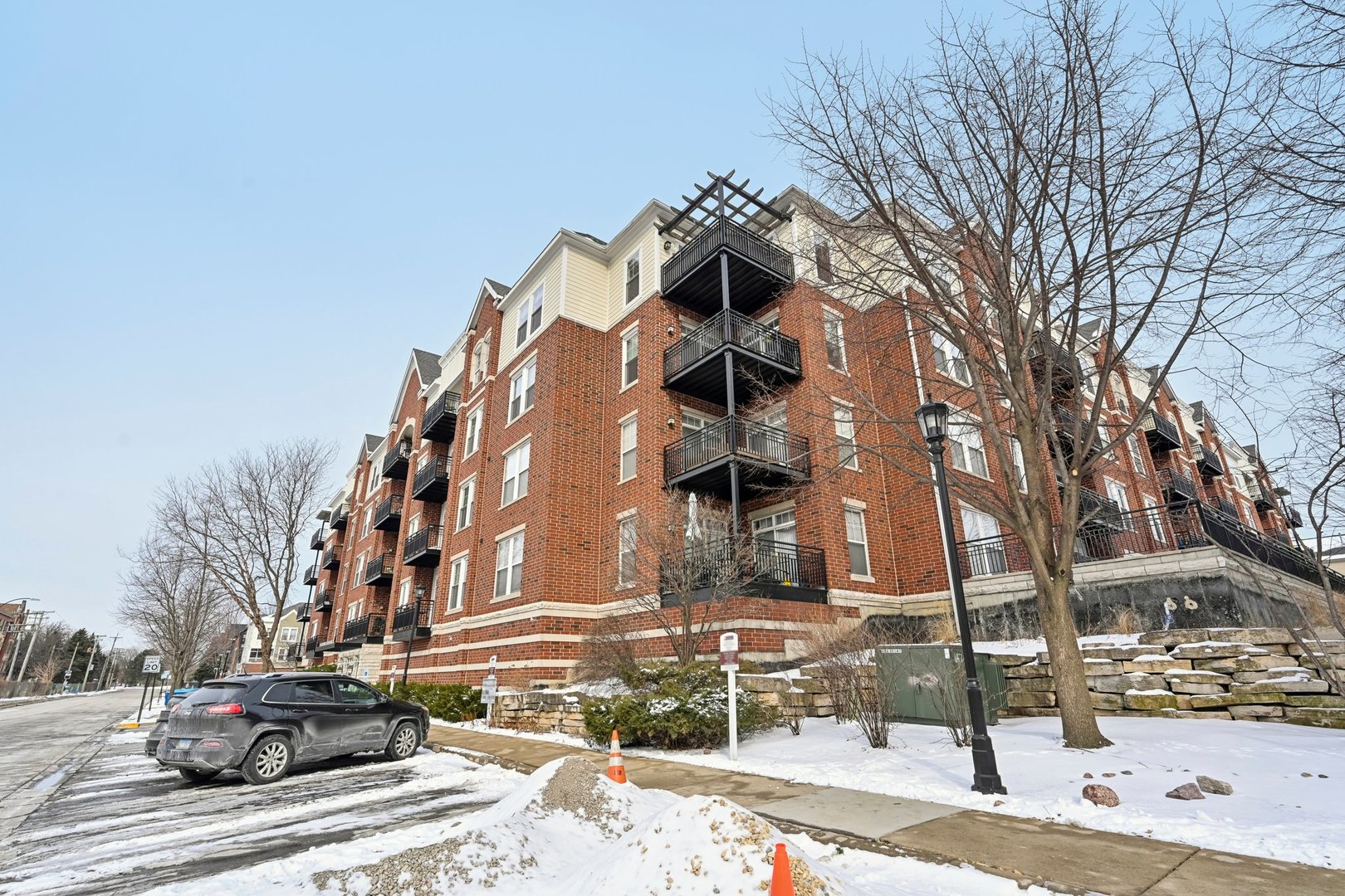 7757 Van Buren Street Unit: 514