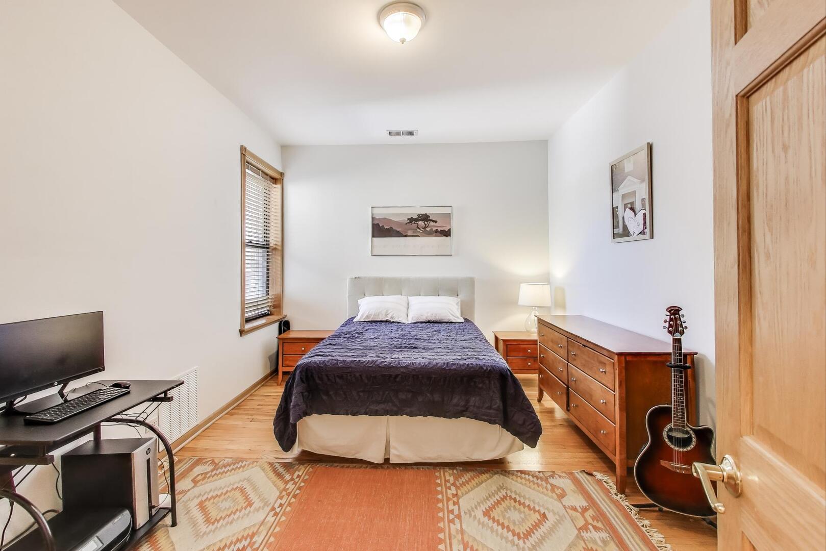 5323 S Woodlawn Avenue Unit: 3S