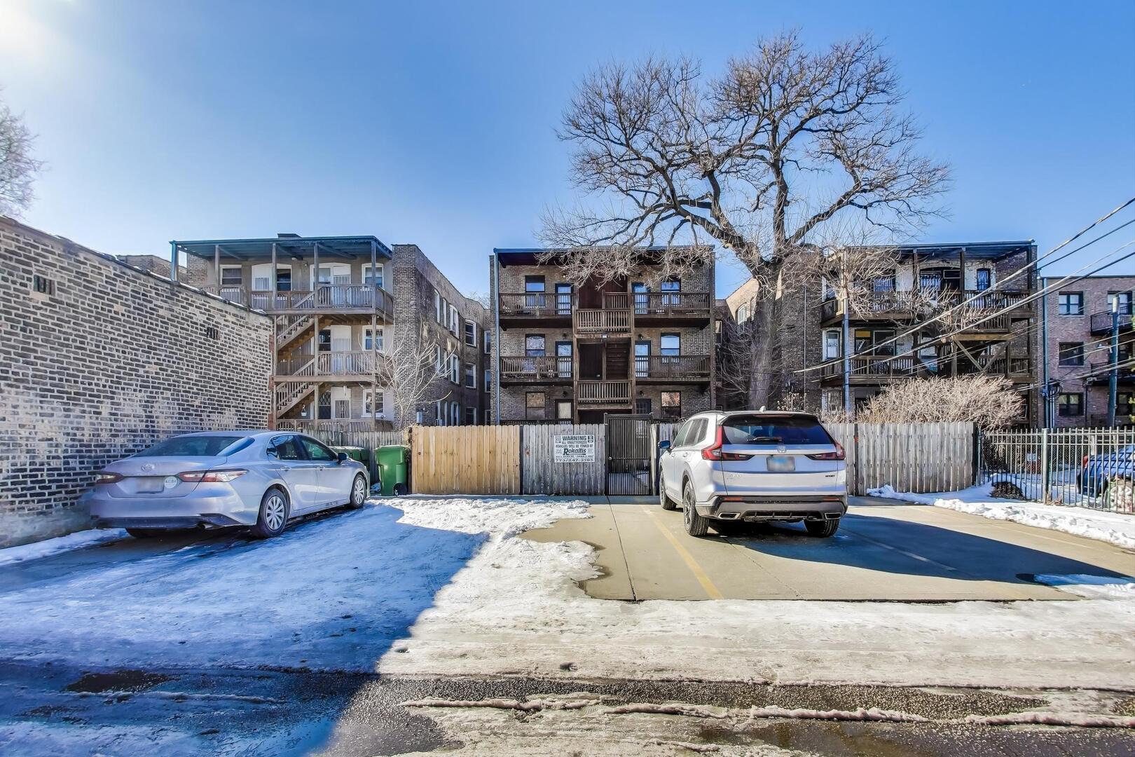 5323 S Woodlawn Avenue Unit: 3S