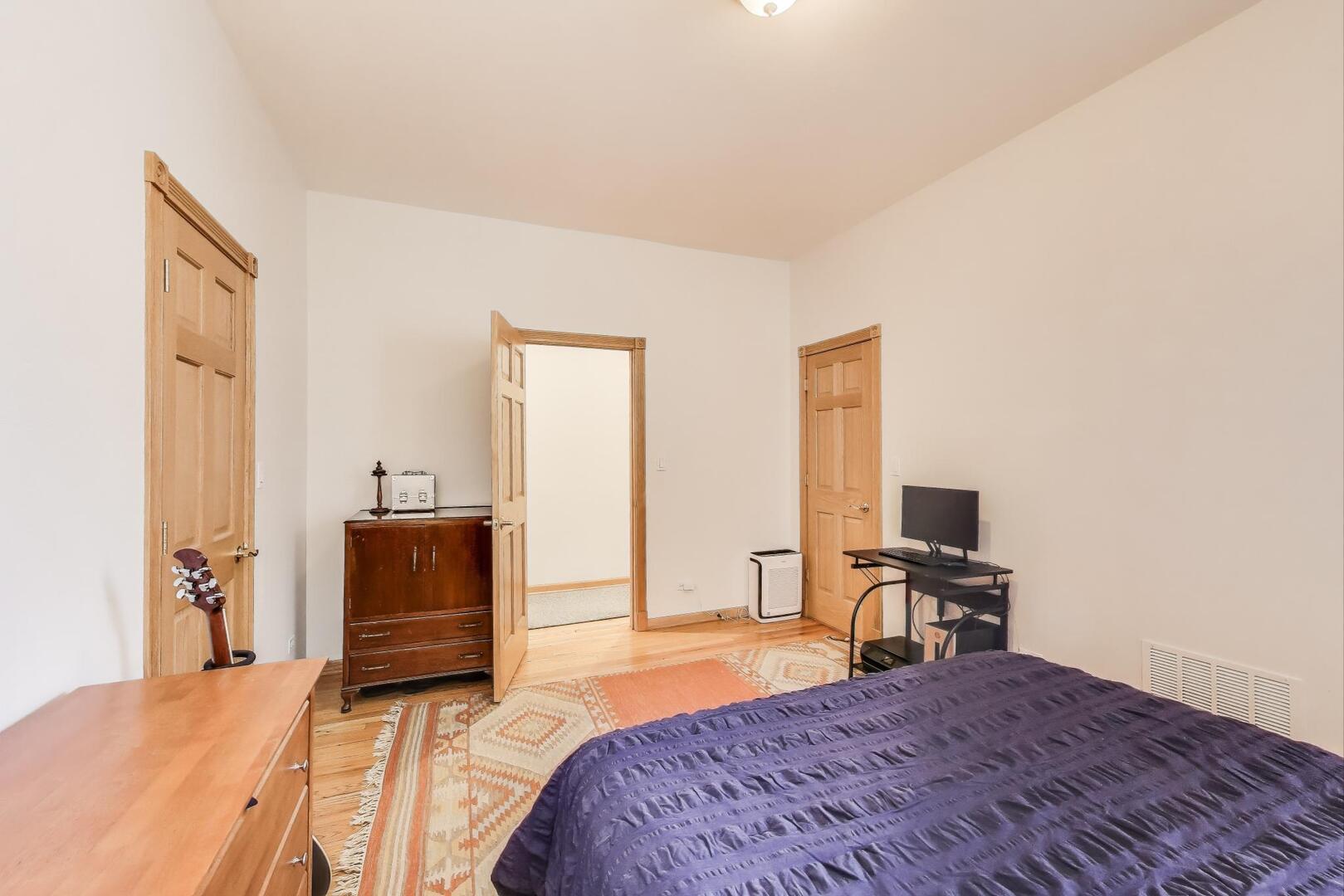 5323 S Woodlawn Avenue Unit: 3S