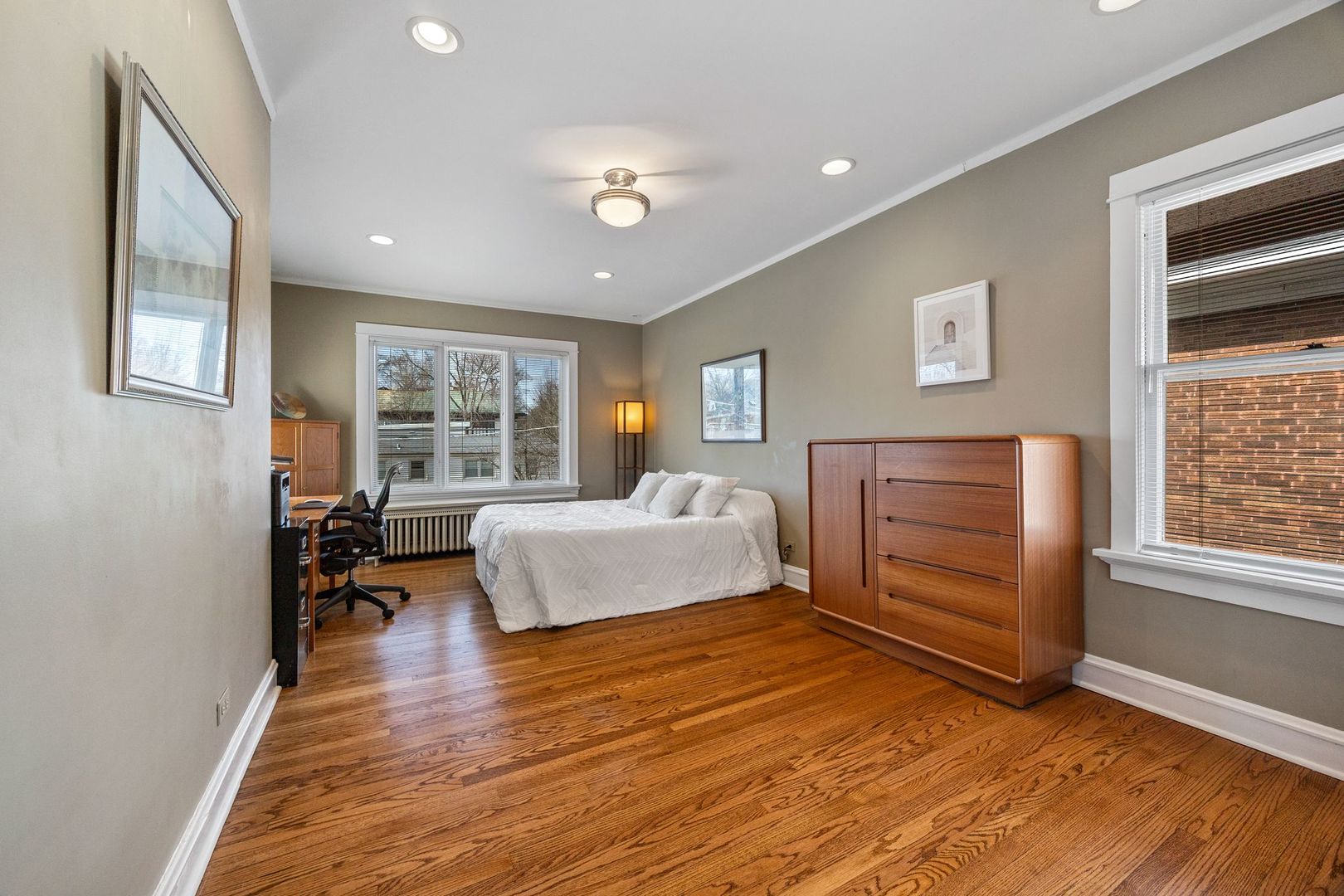 329 N Scoville Avenue