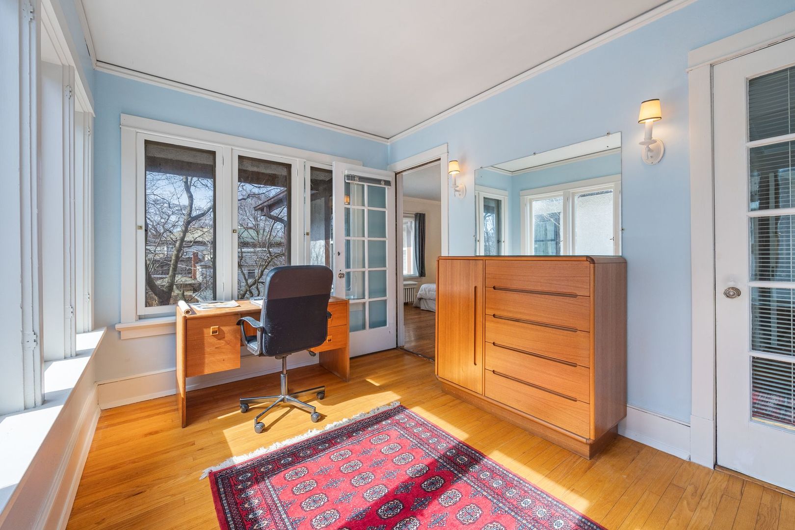 329 N Scoville Avenue