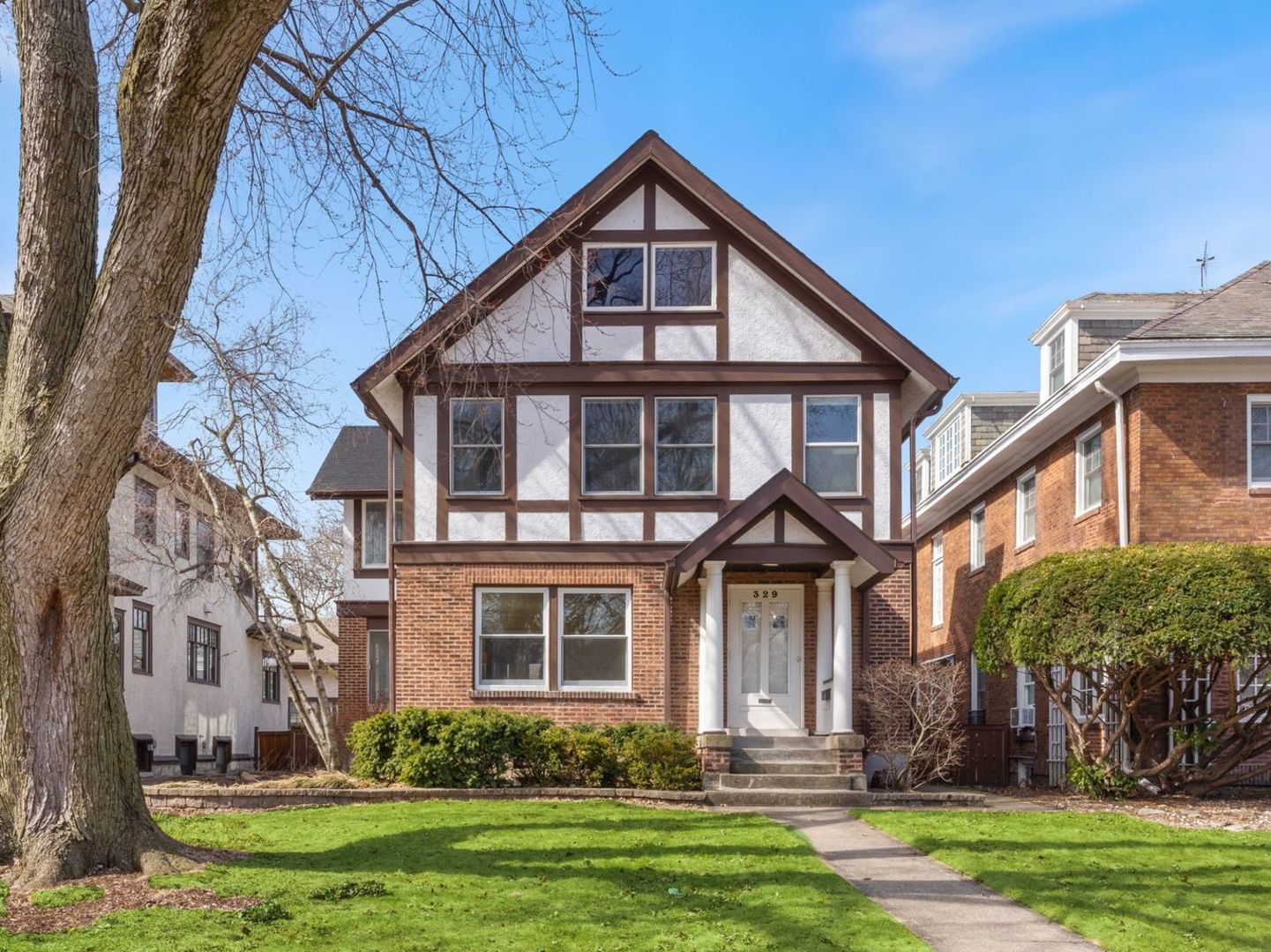 329 N Scoville Avenue