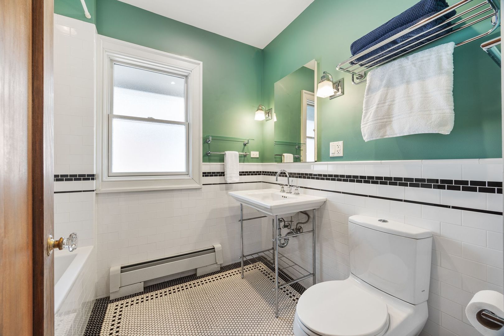 329 N Scoville Avenue