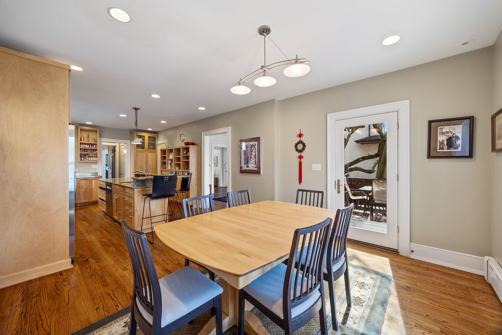 329 N Scoville Avenue