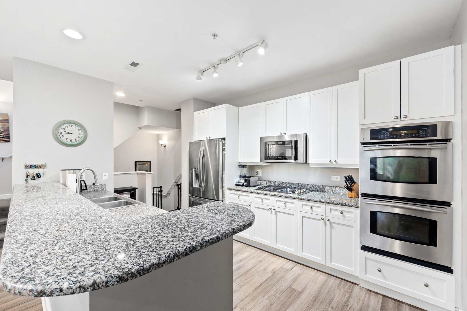 101 N Euclid Avenue Unit: 21