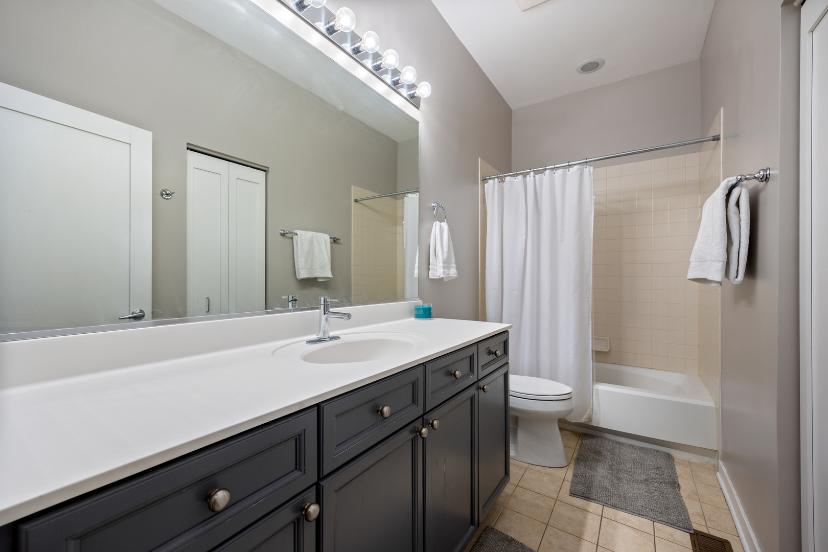 101 N Euclid Avenue Unit: 21
