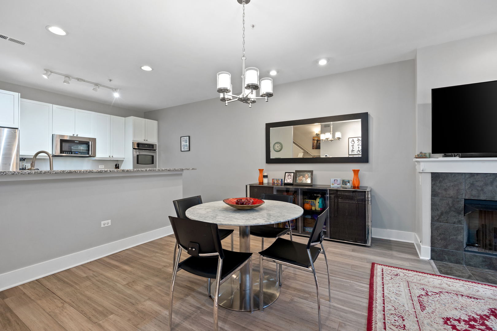 101 N Euclid Avenue Unit: 21