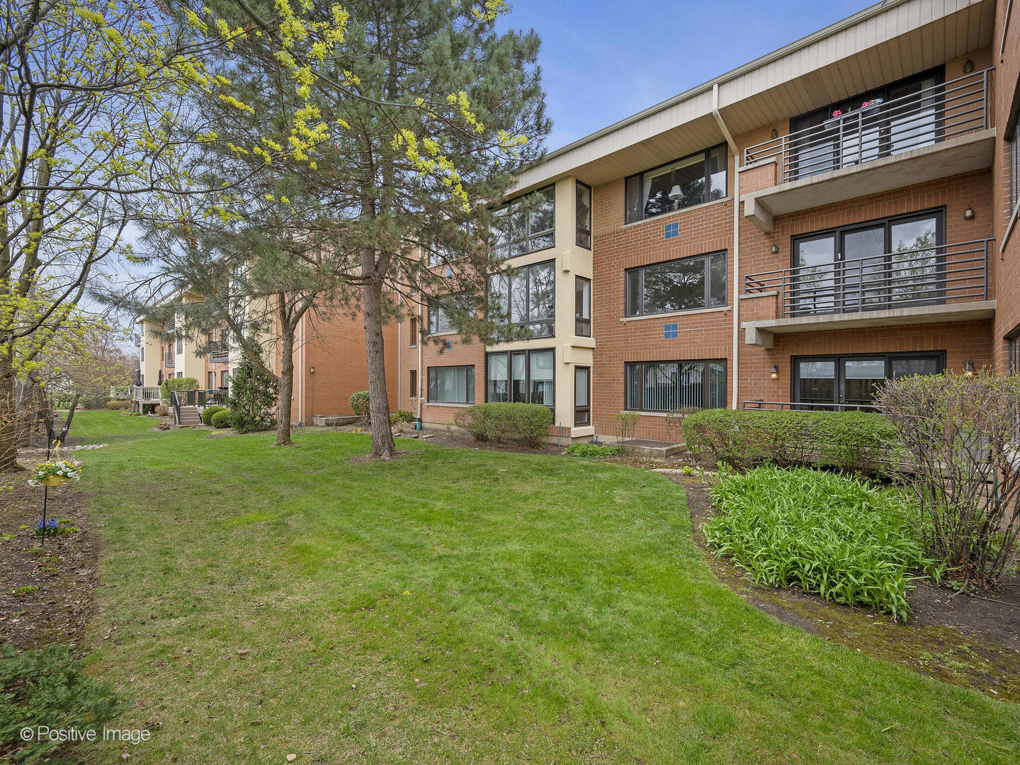 3525 Cass Court Unit: 409