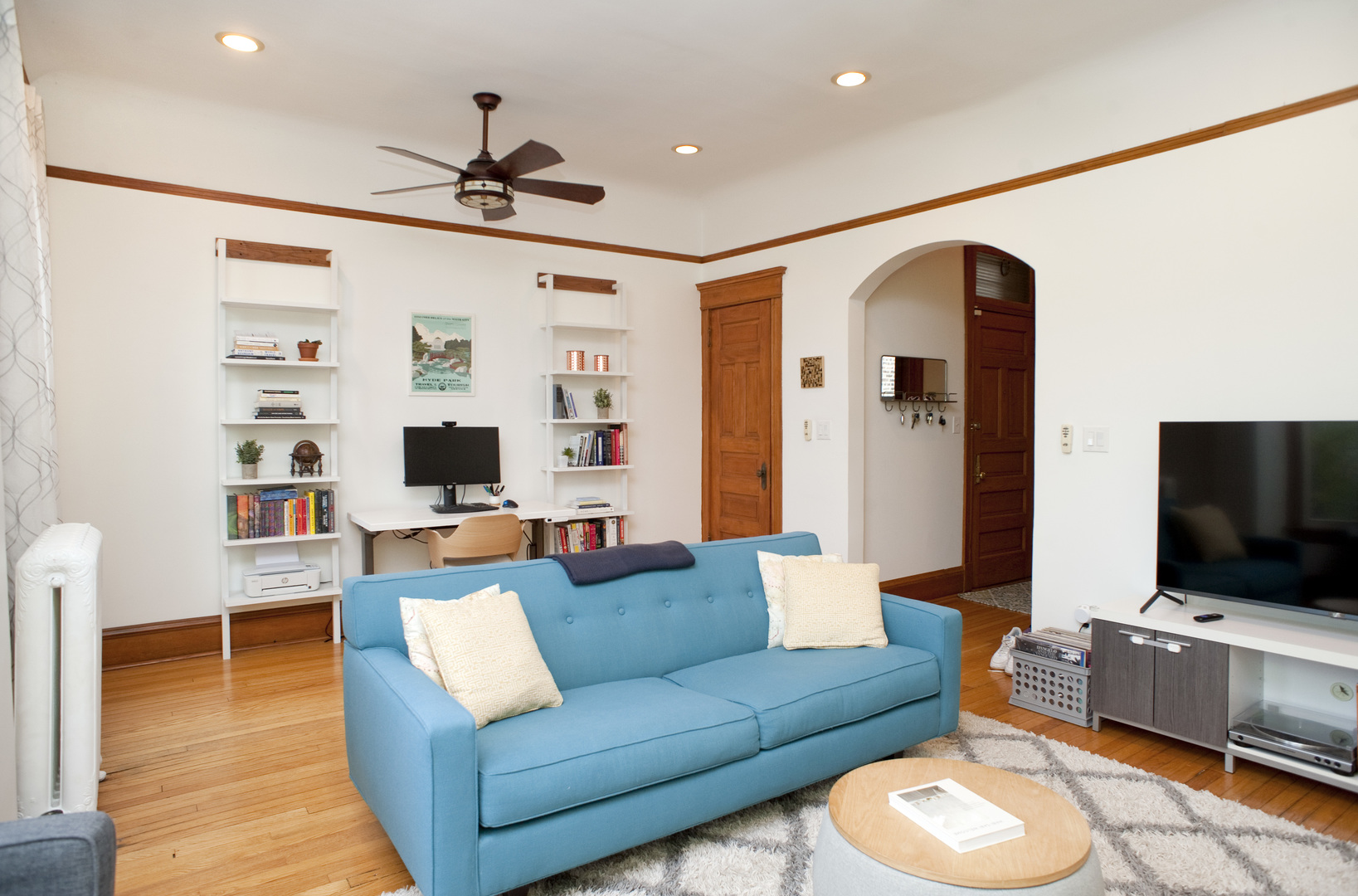 5338 S Greenwood Avenue Unit: 3