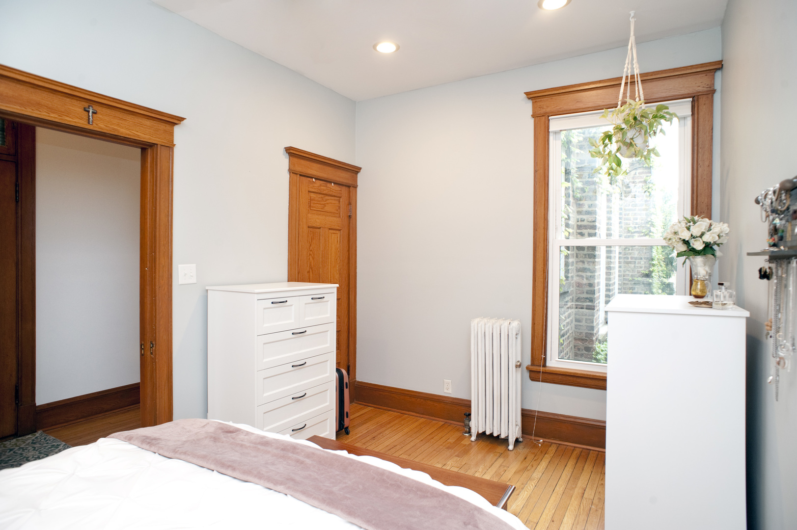 5338 S Greenwood Avenue Unit: 3