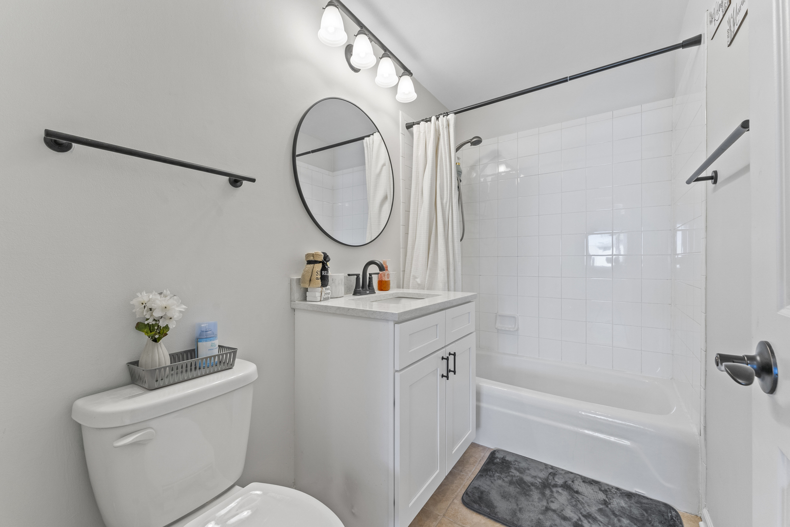 310 Lathrop Avenue Unit: 202-204