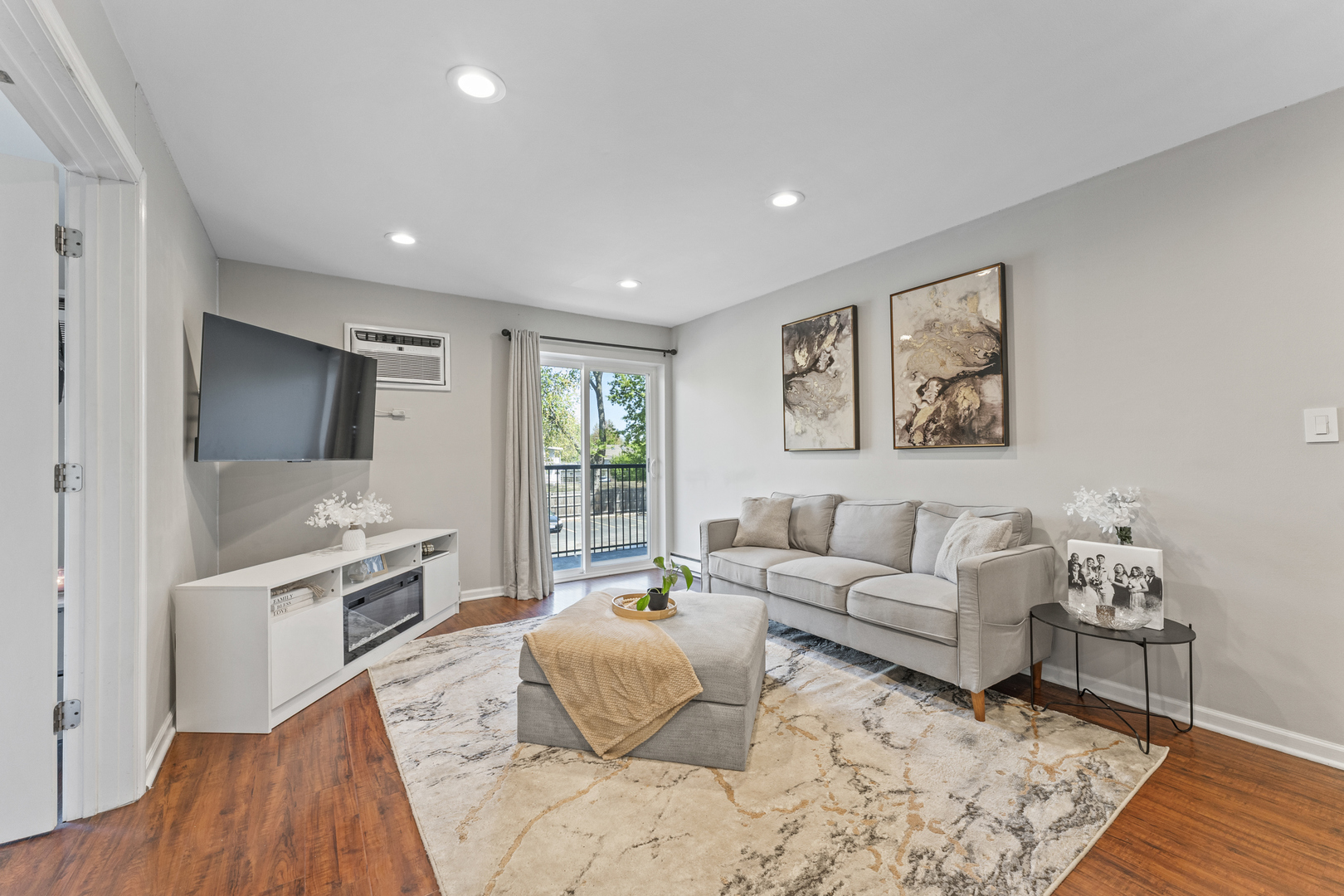 310 Lathrop Avenue Unit: 202-204