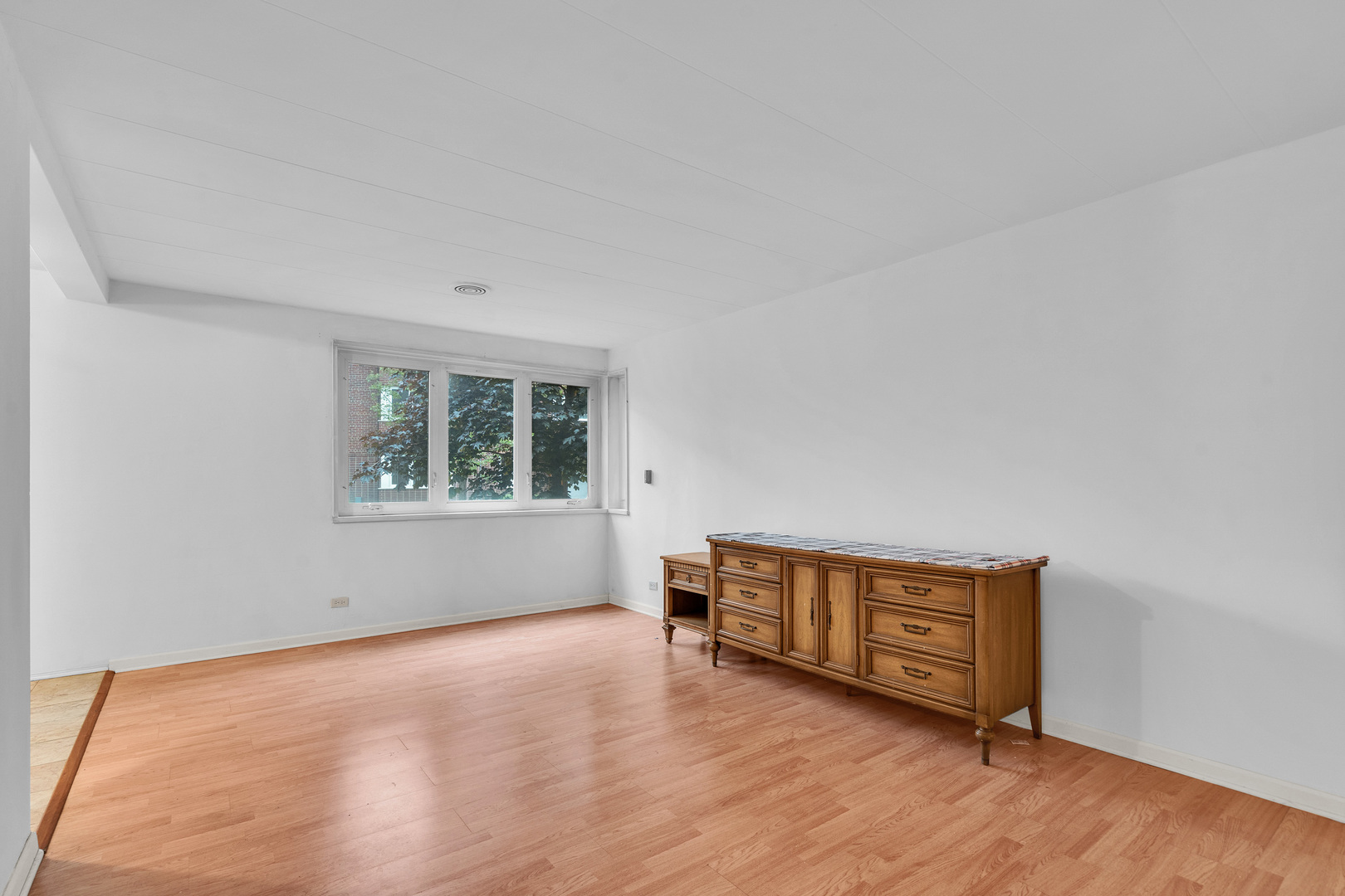 7204 Oak Avenue Unit: 1NW