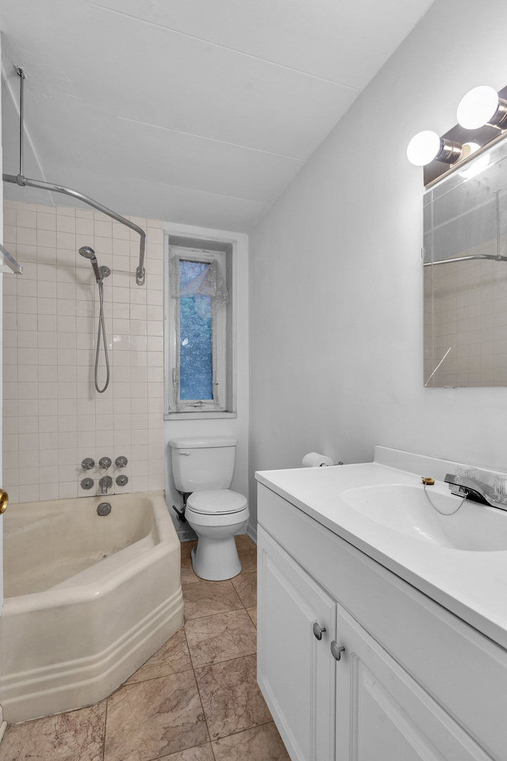 7204 Oak Avenue Unit: 1NW