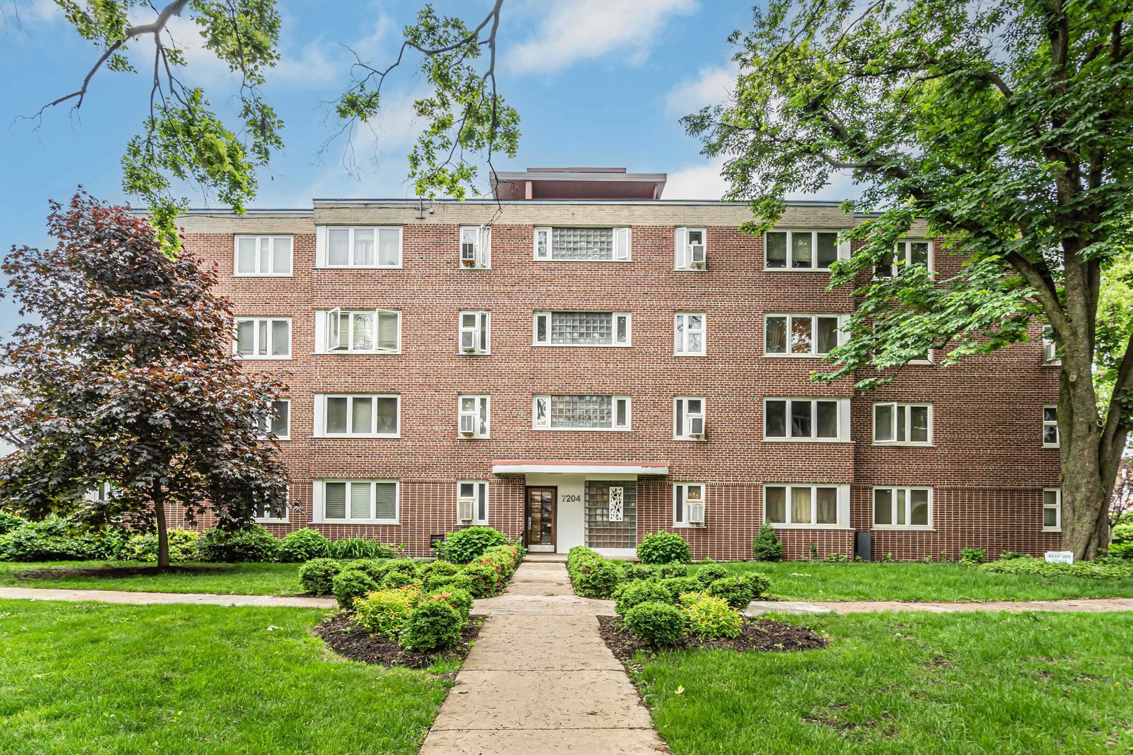 7204 Oak Avenue Unit: 1NW