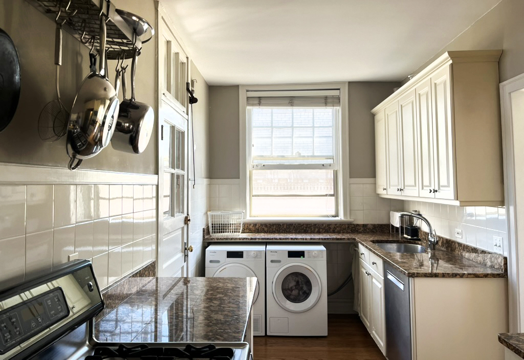208 N Oak Park Avenue Unit: 3JJ