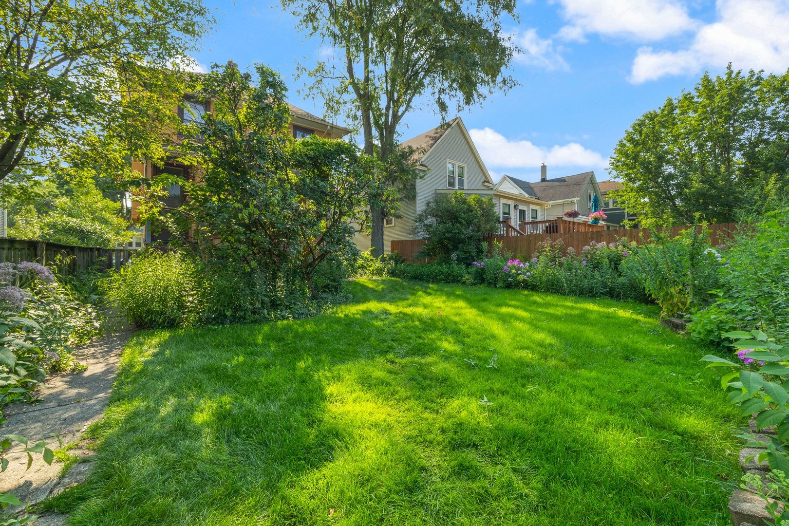 1015 Clarence Avenue