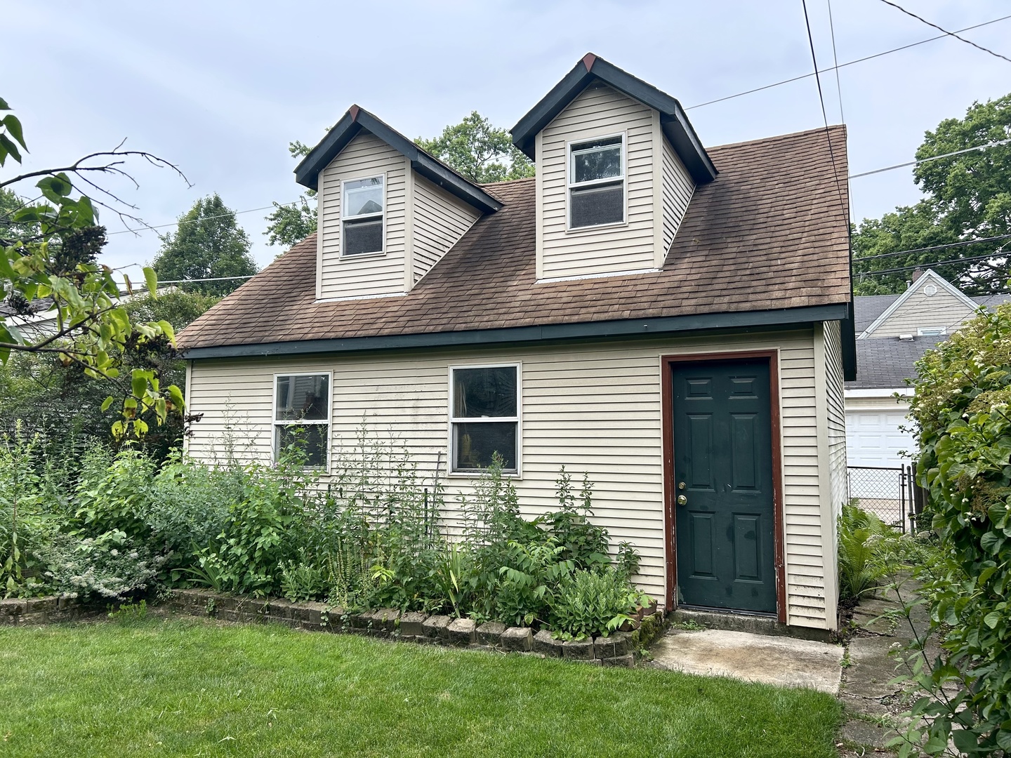 1015 Clarence Avenue