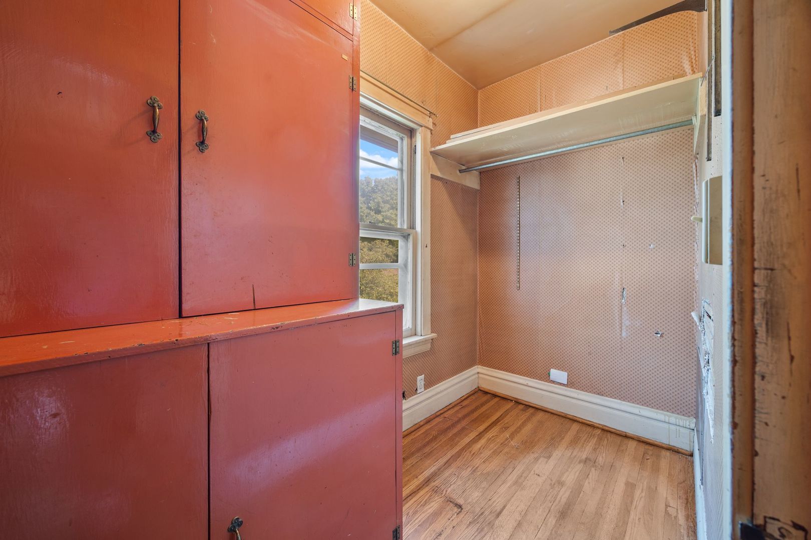 1015 Clarence Avenue