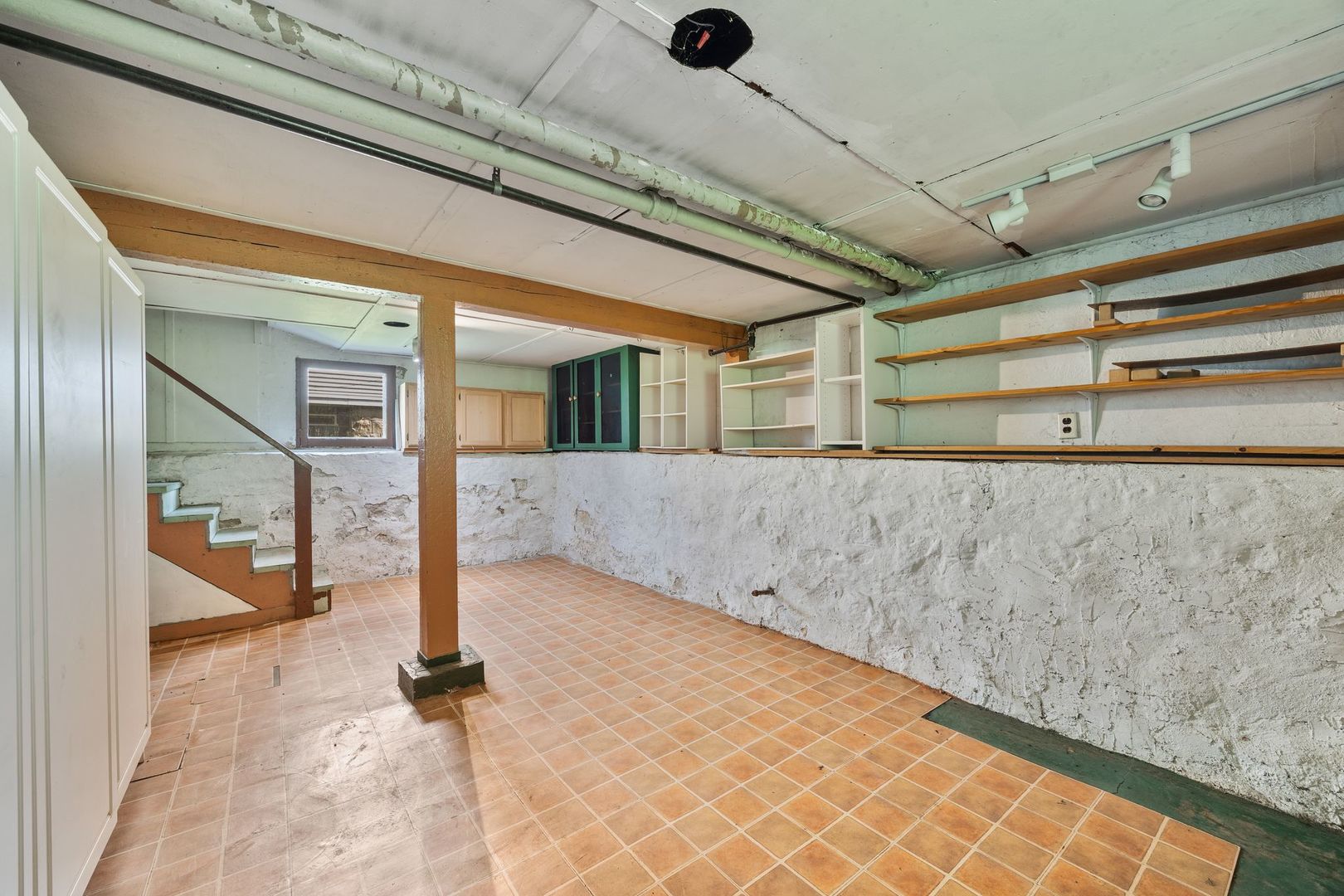 1015 Clarence Avenue