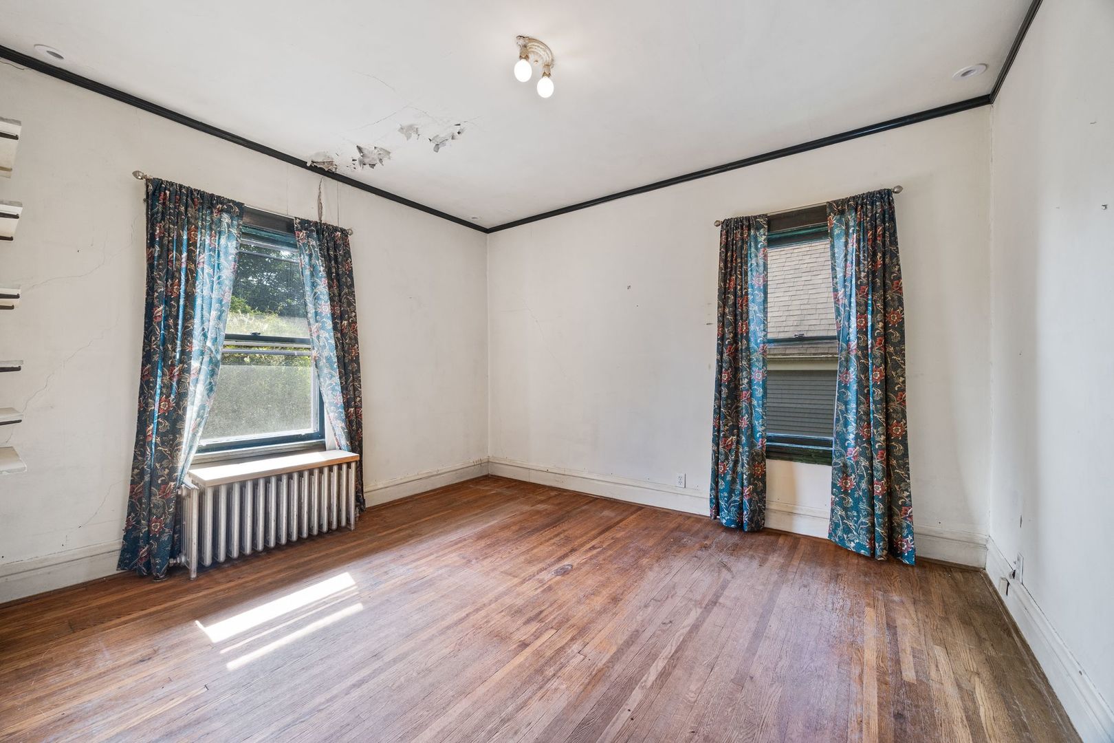 1015 Clarence Avenue