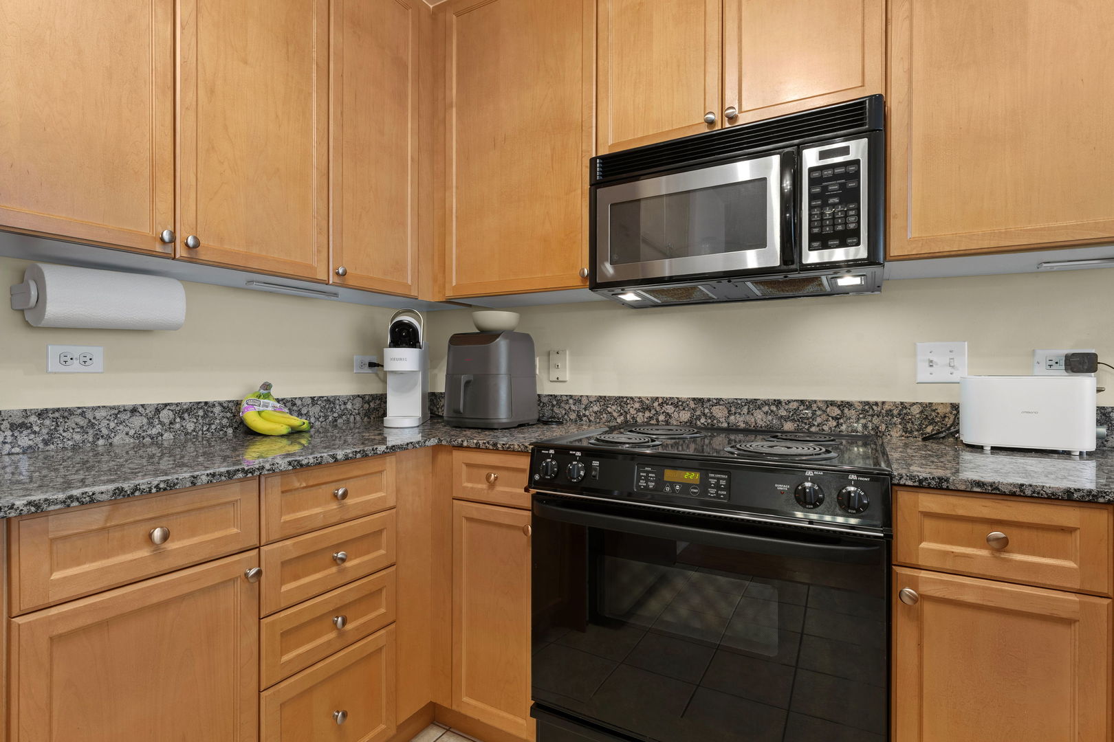 125 N Euclid Avenue Unit: 305