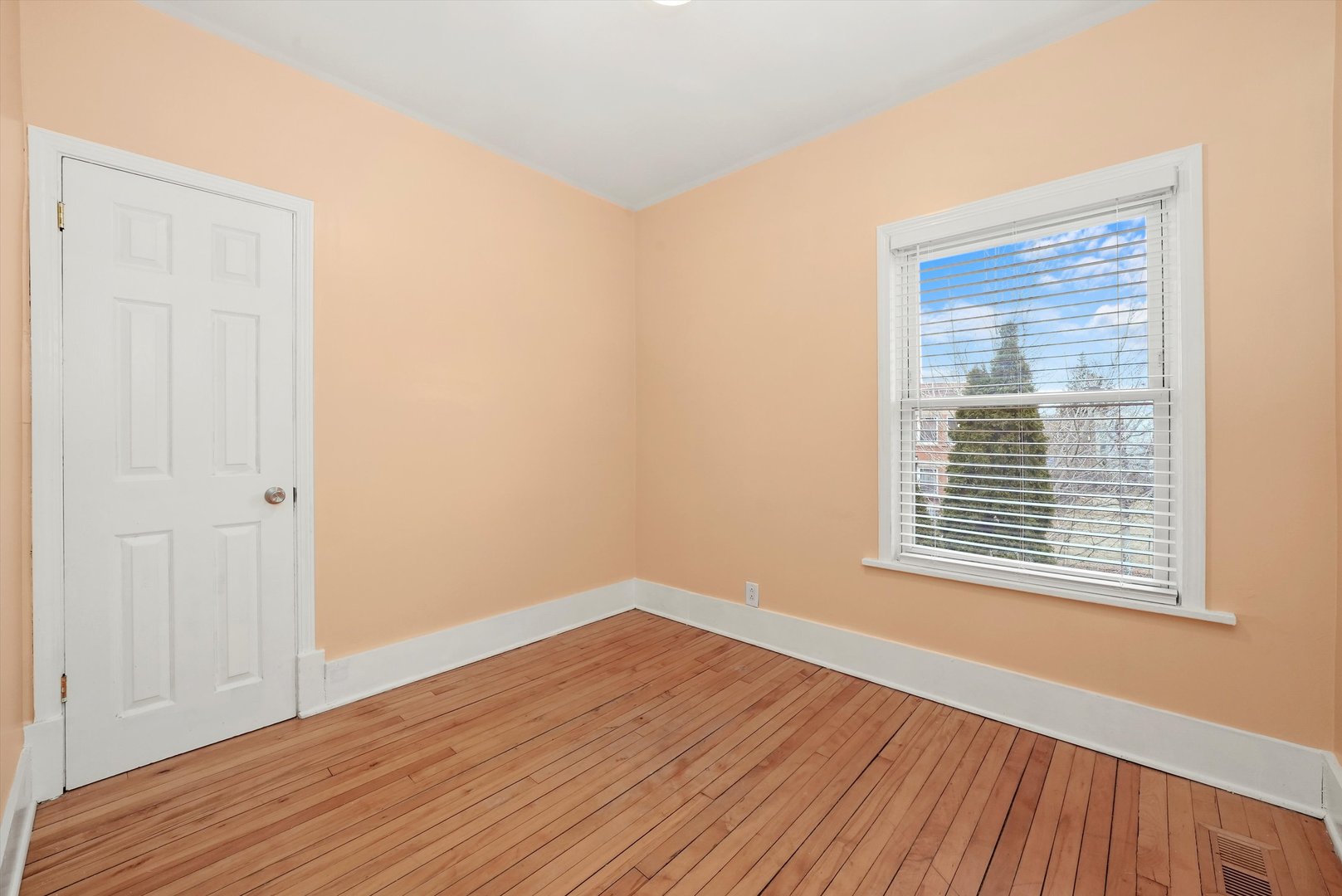 920 N Massasoit Avenue