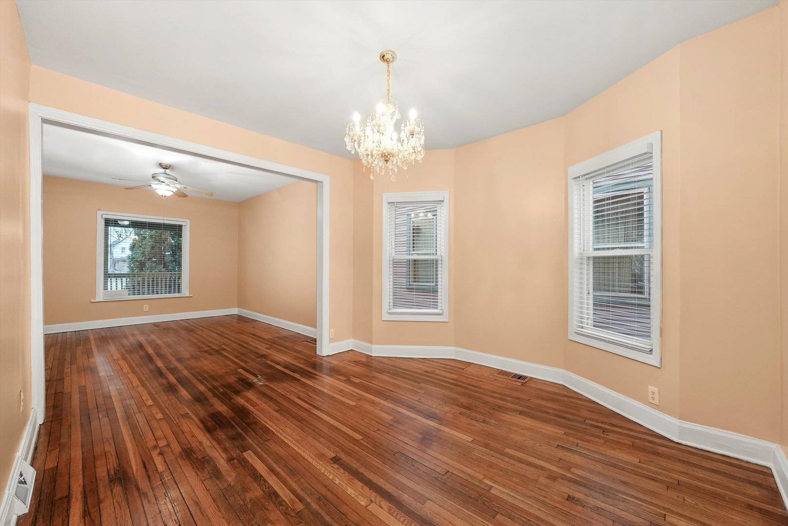 920 N Massasoit Avenue