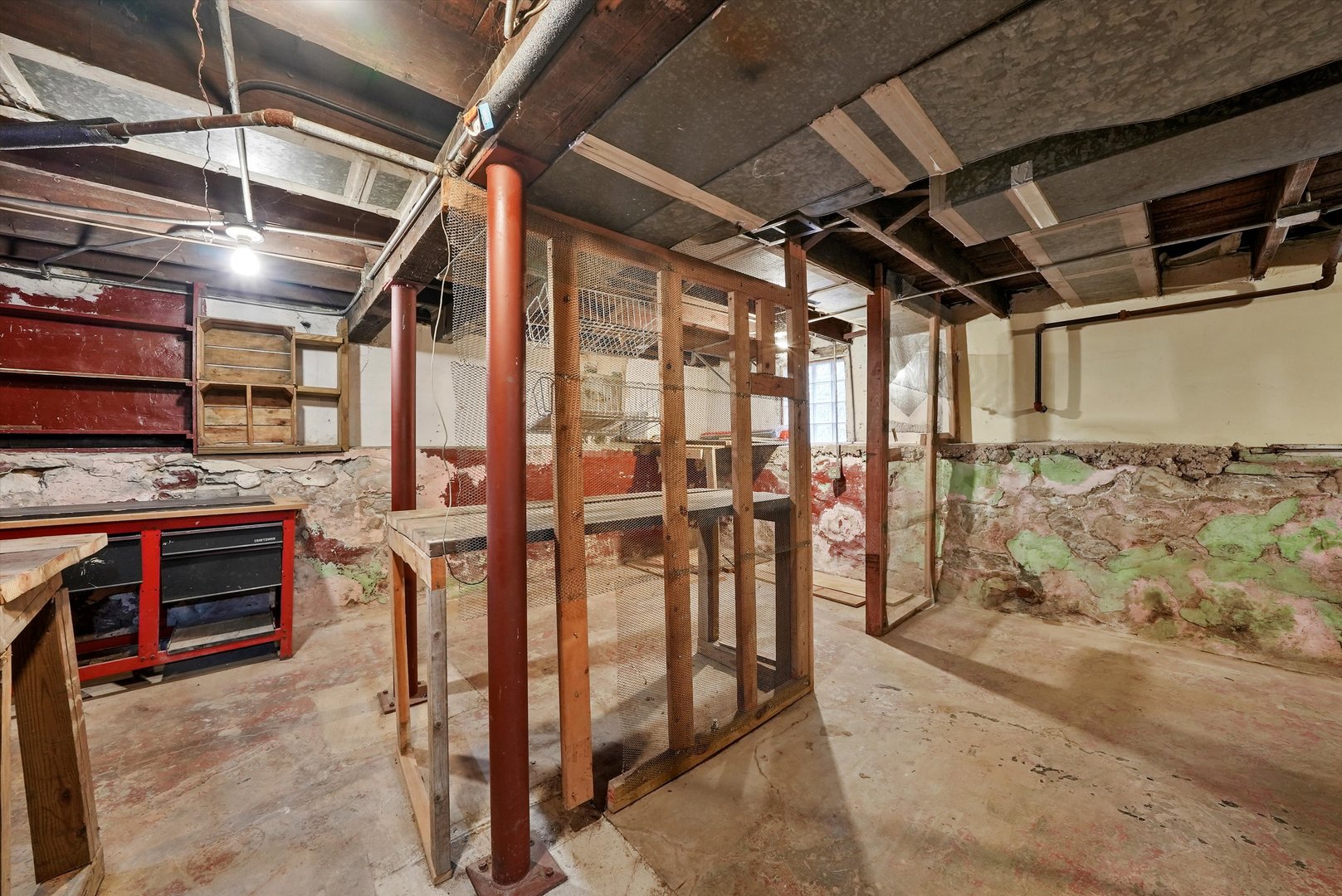 920 N Massasoit Avenue