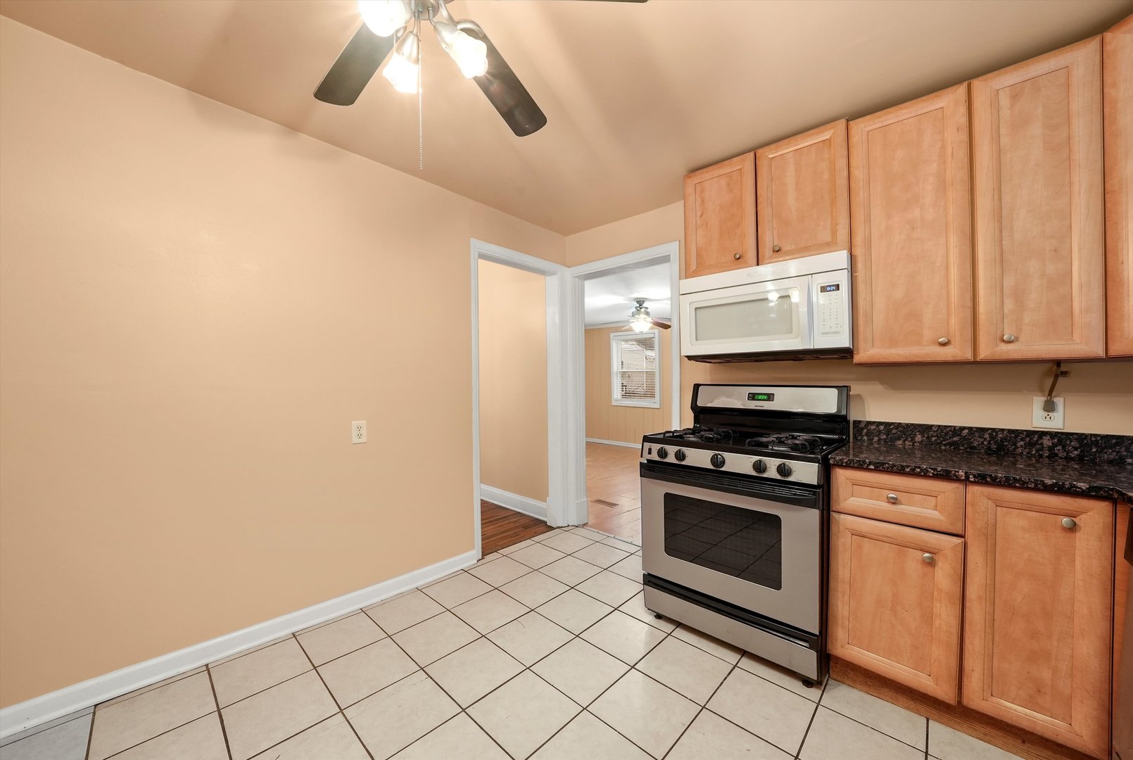 920 N Massasoit Avenue