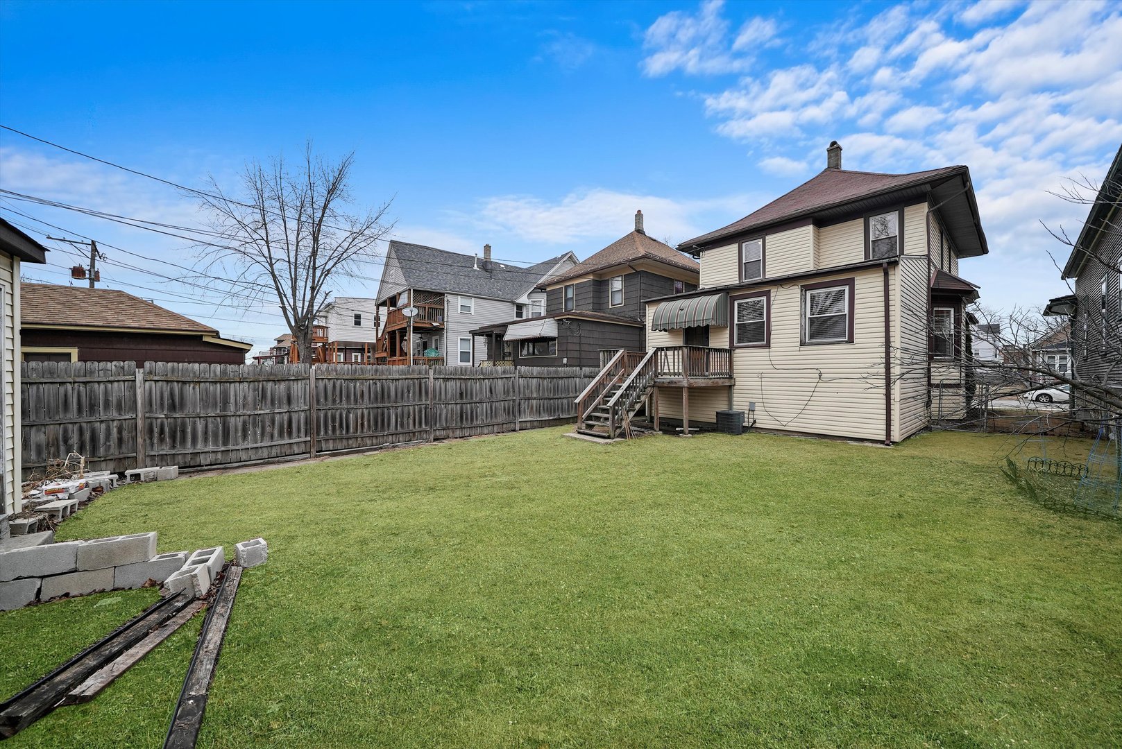 920 N Massasoit Avenue