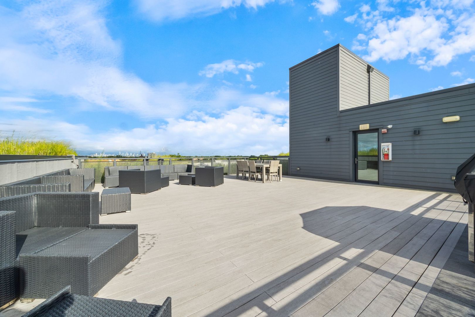 147 N Euclid Avenue Unit: 205