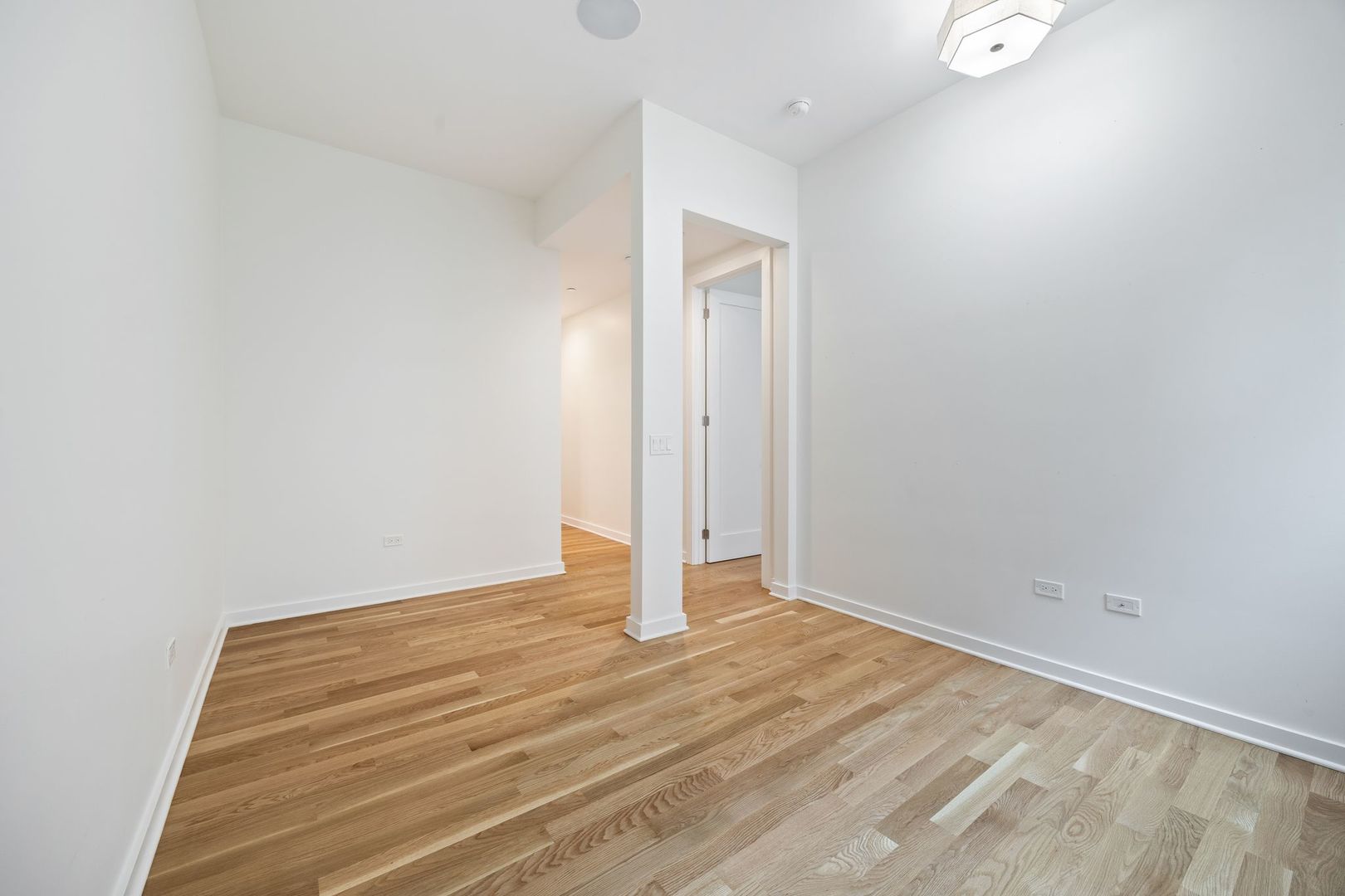 147 N Euclid Avenue Unit: 205