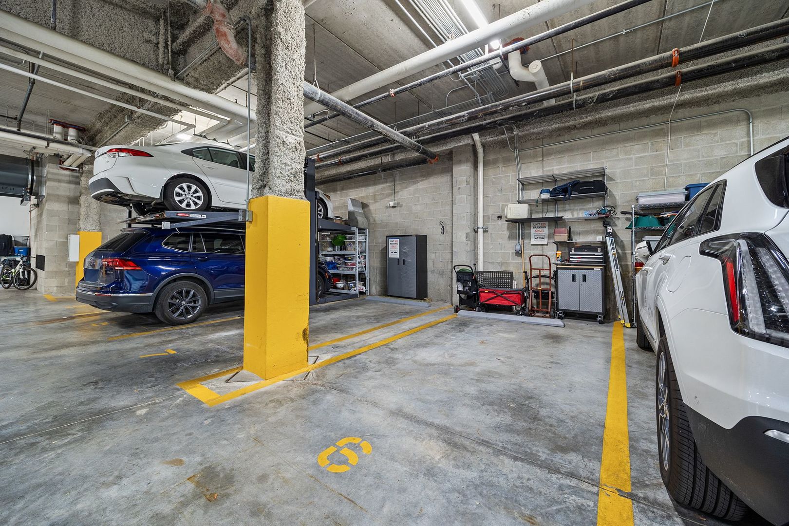 147 N Euclid Avenue Unit: 205