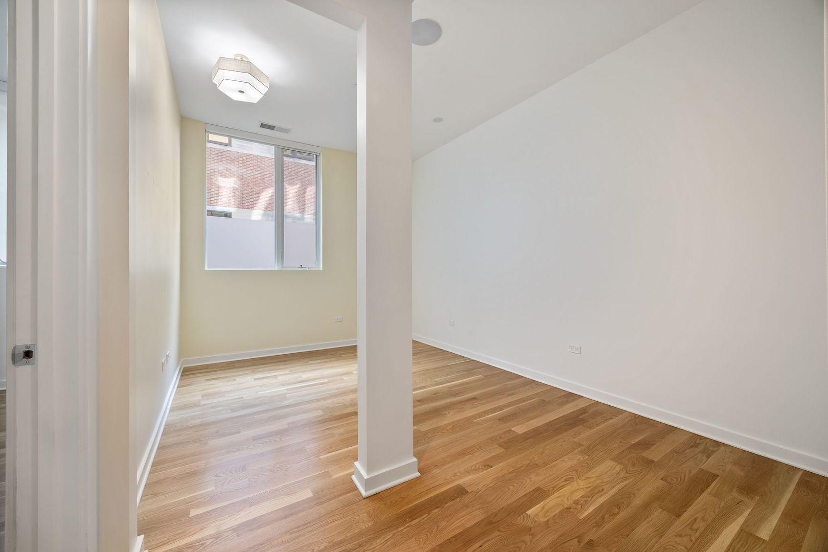 147 N Euclid Avenue Unit: 205