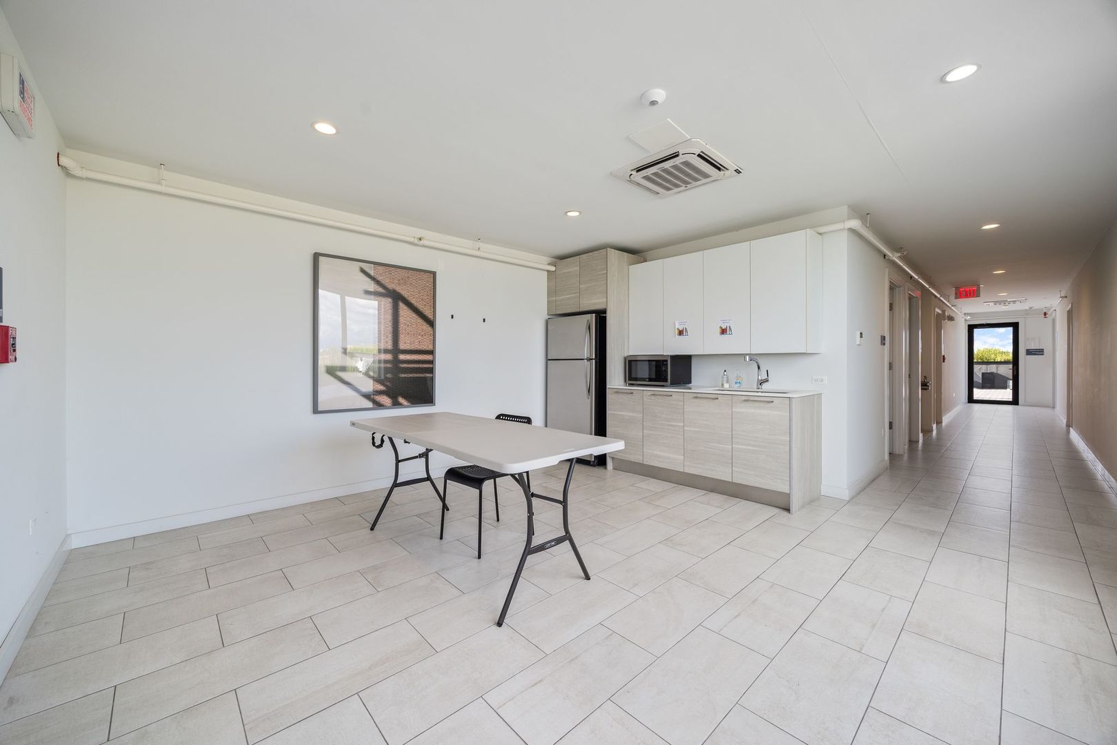 147 N Euclid Avenue Unit: 205