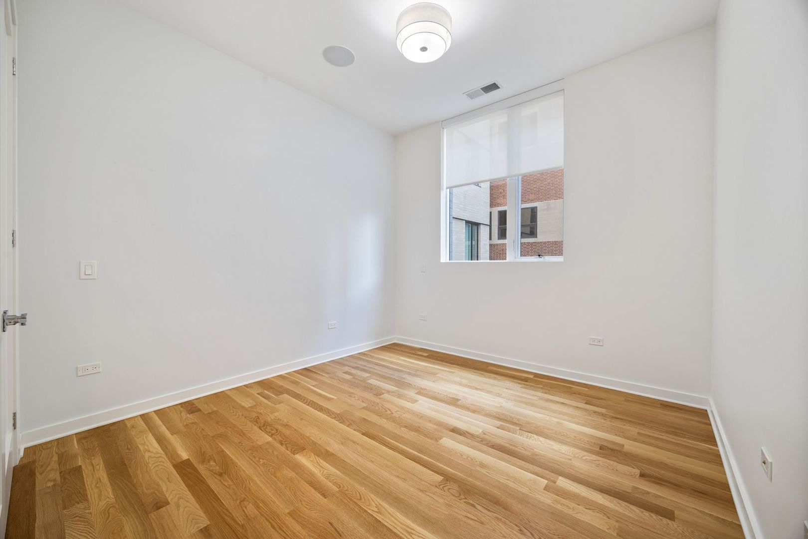 147 N Euclid Avenue Unit: 205