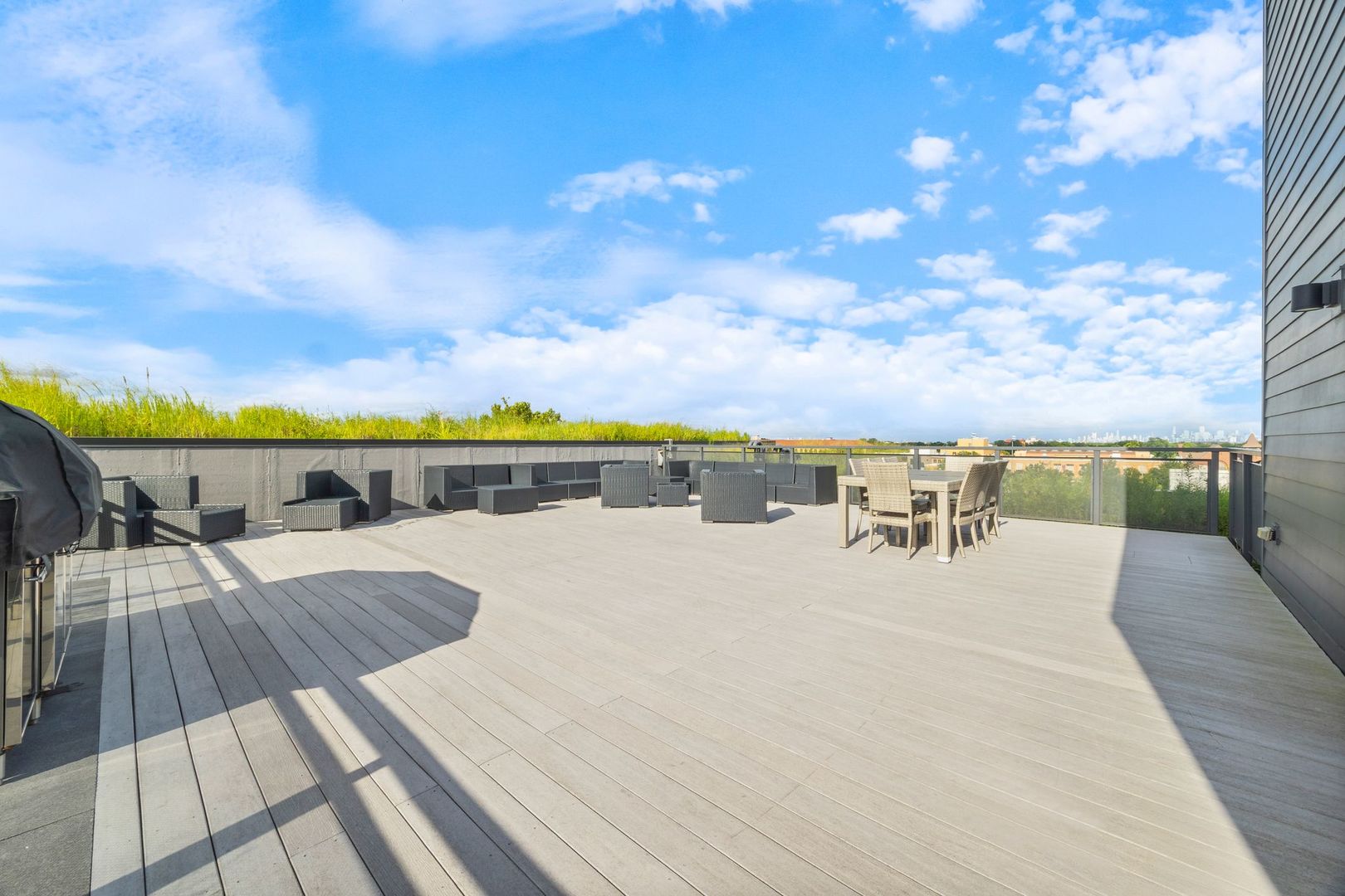 147 N Euclid Avenue Unit: 205