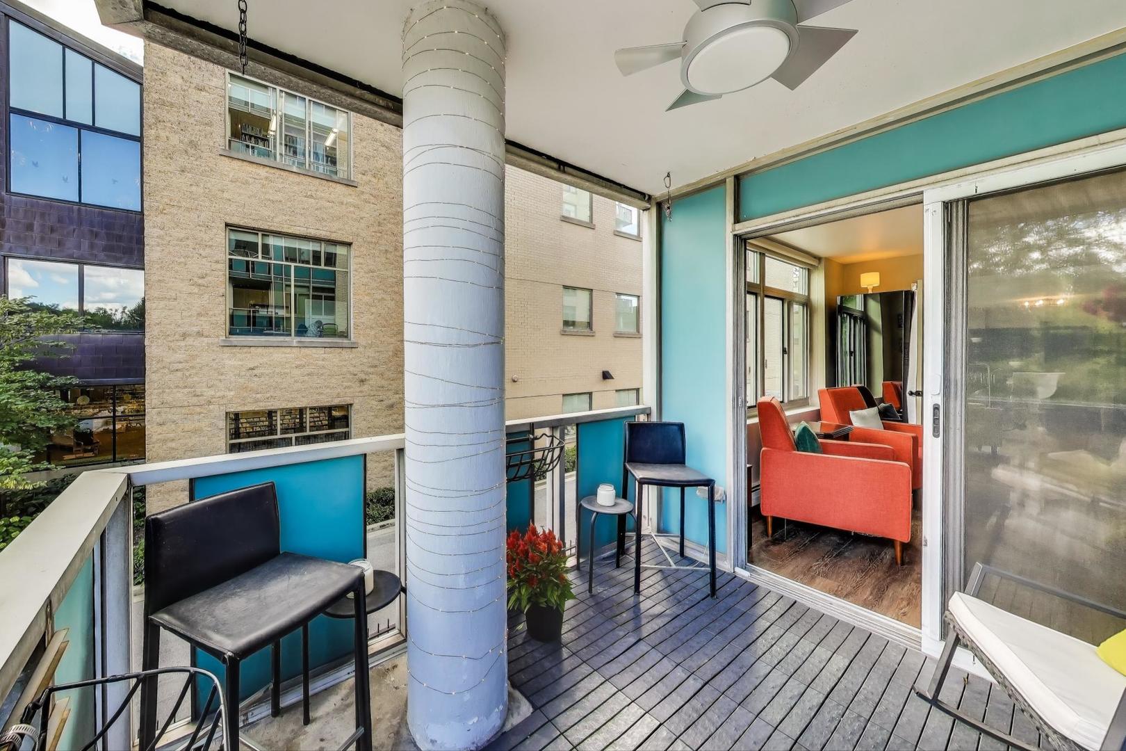 169 N GROVE Avenue Unit: 1A