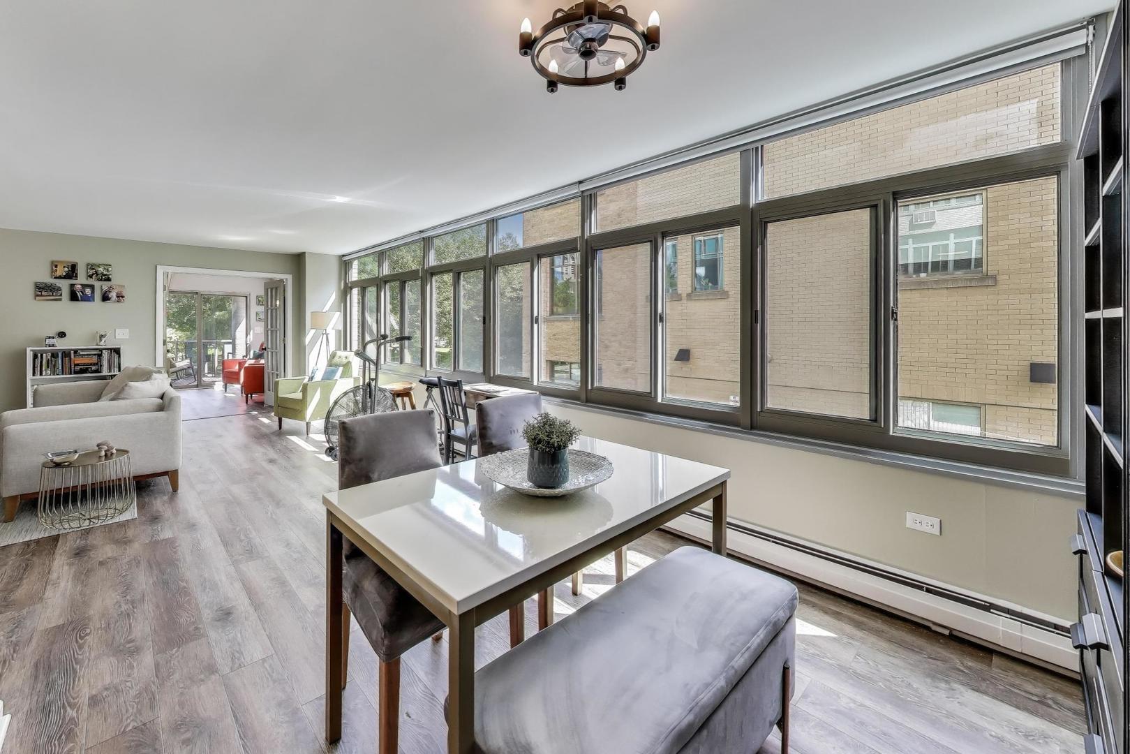 169 N GROVE Avenue Unit: 1A